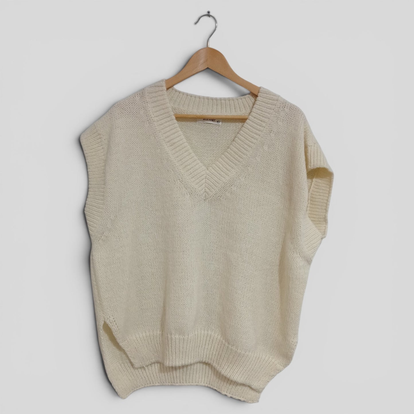 (M/L) Worthier | Cream Knit Vest