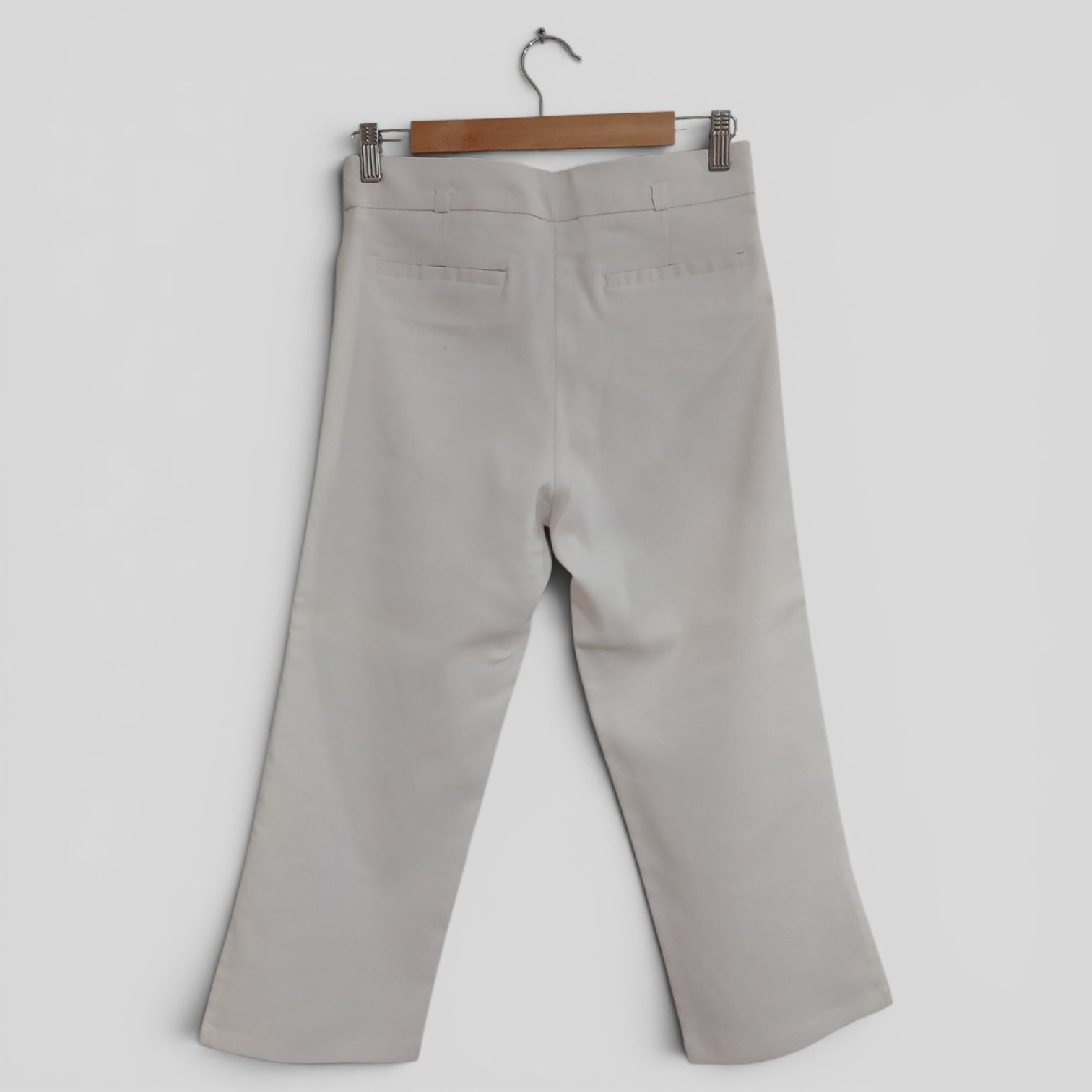 Image of (8) Millers | White Capris
