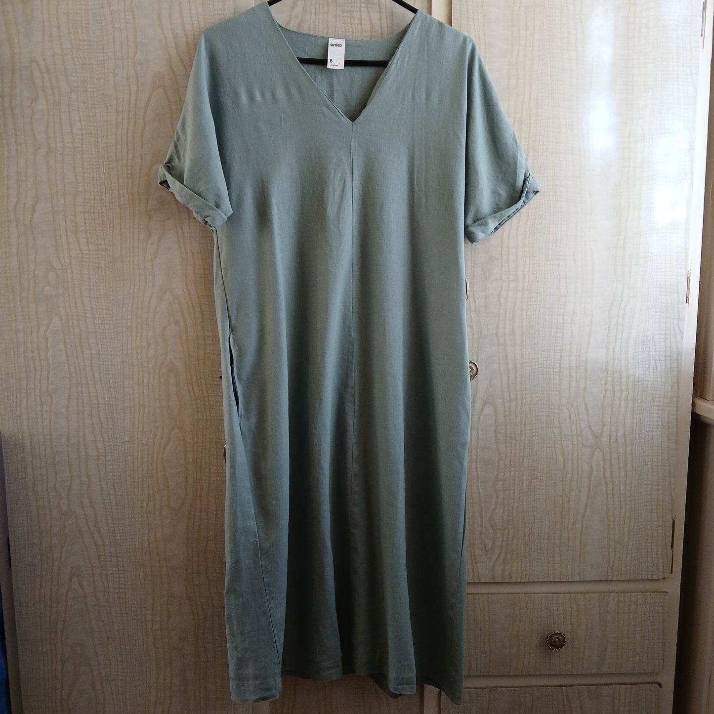 (8) Pale green Linen blend dress