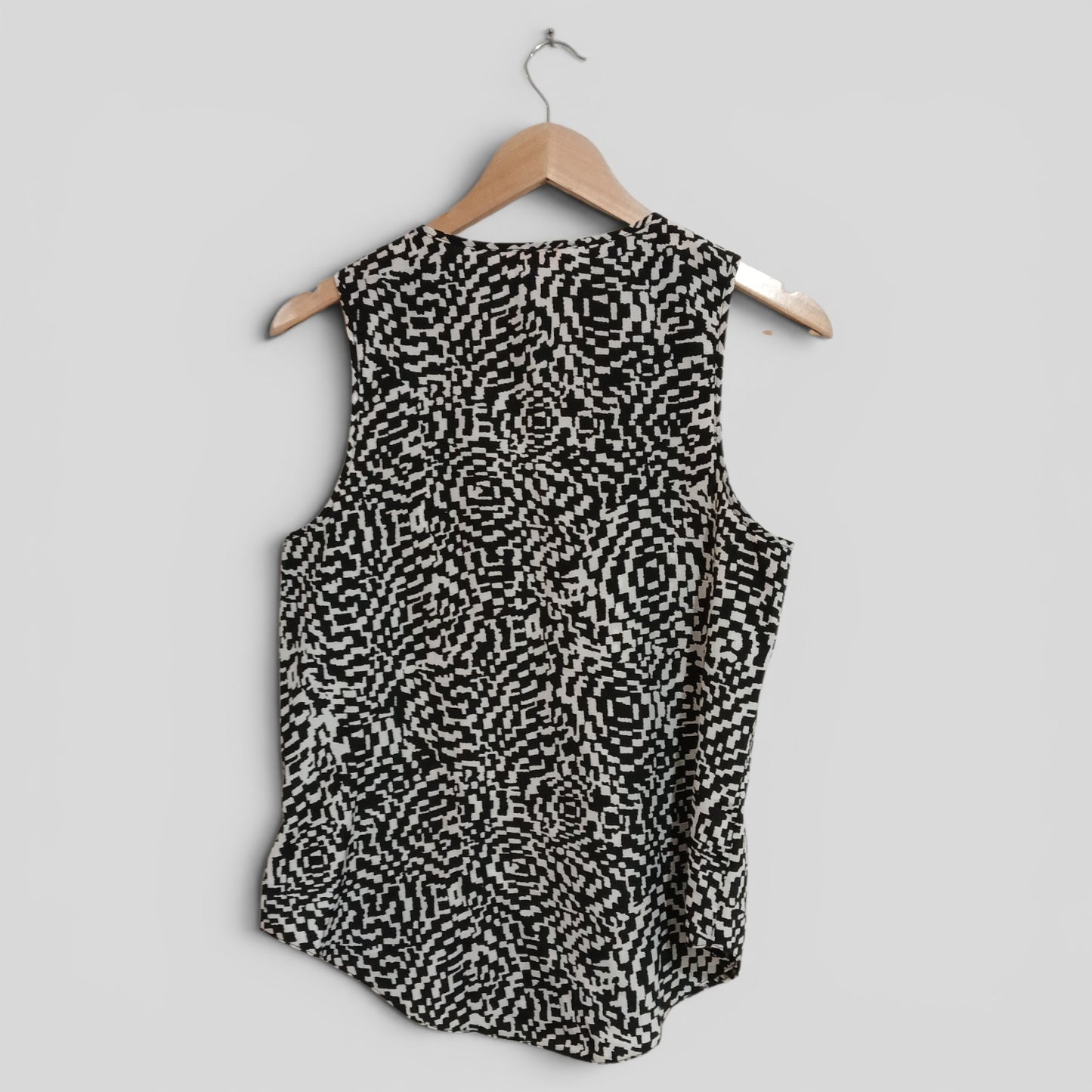 (12) Hot Options | BW Zip Front Blouse