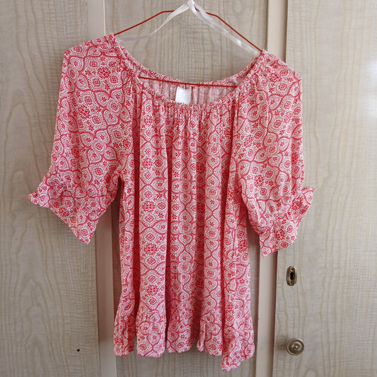 (12 kids) Red pattern blouse