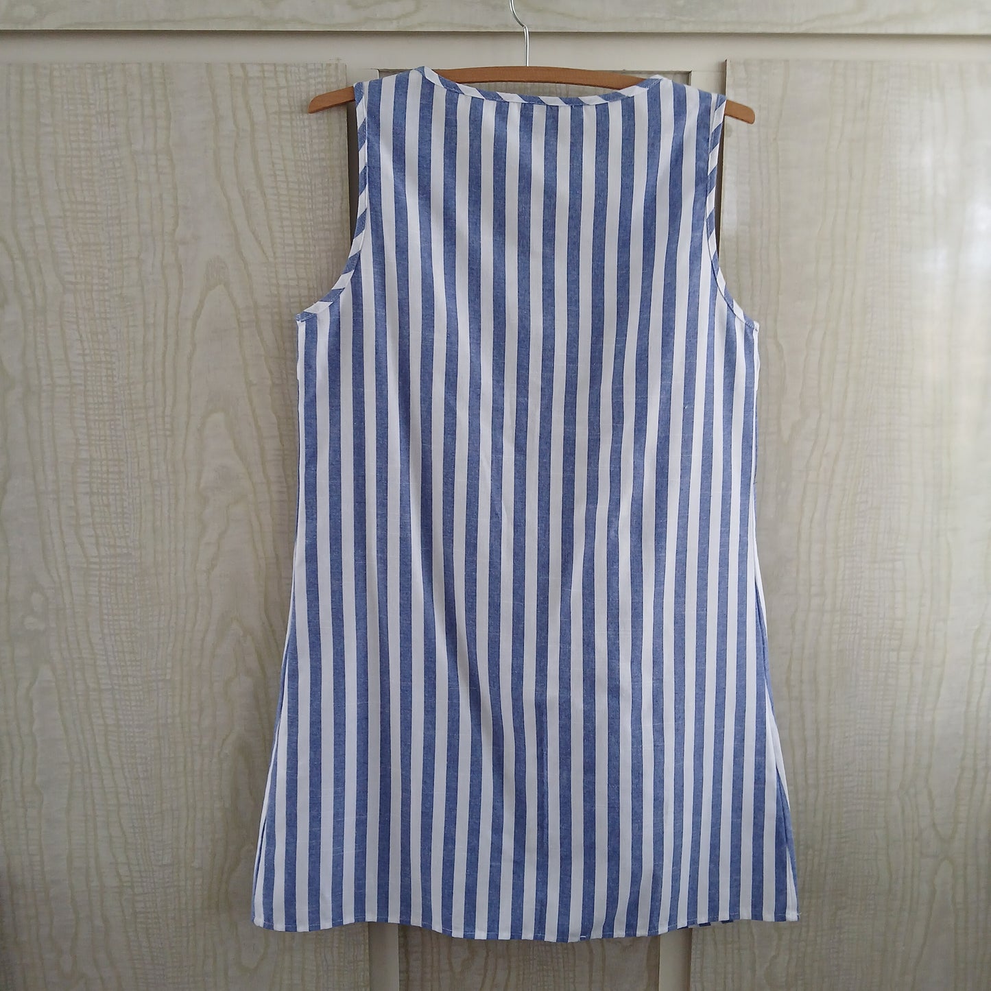 (XS) Blue / White Striped dress