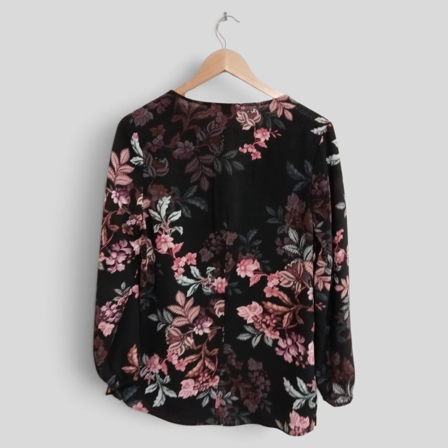 (12) Millers | Floral LS Blouse