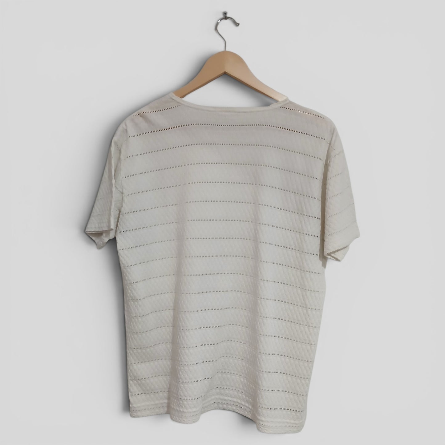 (L) White Textured Tee