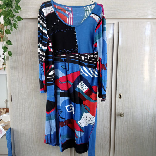 (10) L/S patterned midi dress