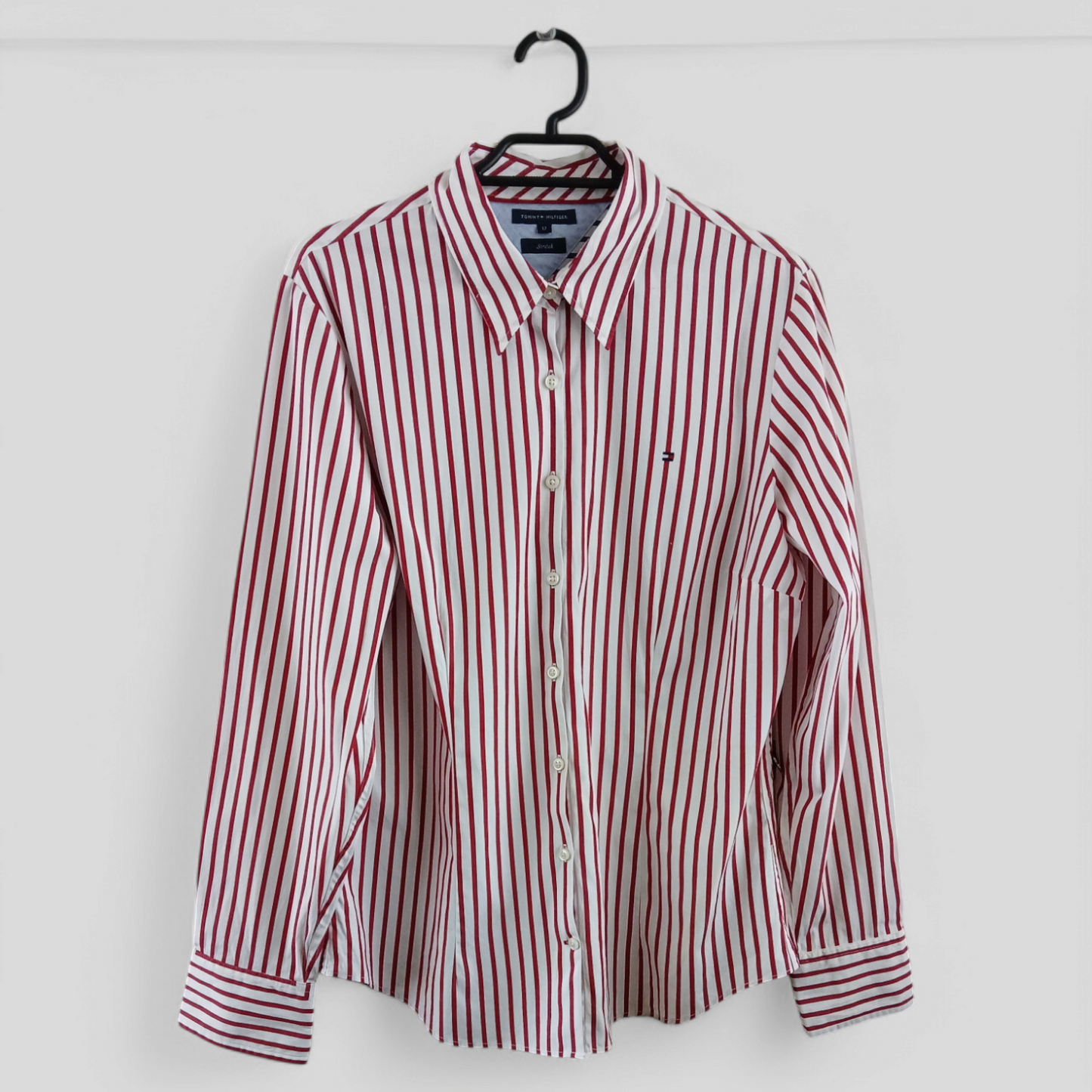 (12) Tommy Hilfiger Stretch L/S Red Striped Shirt