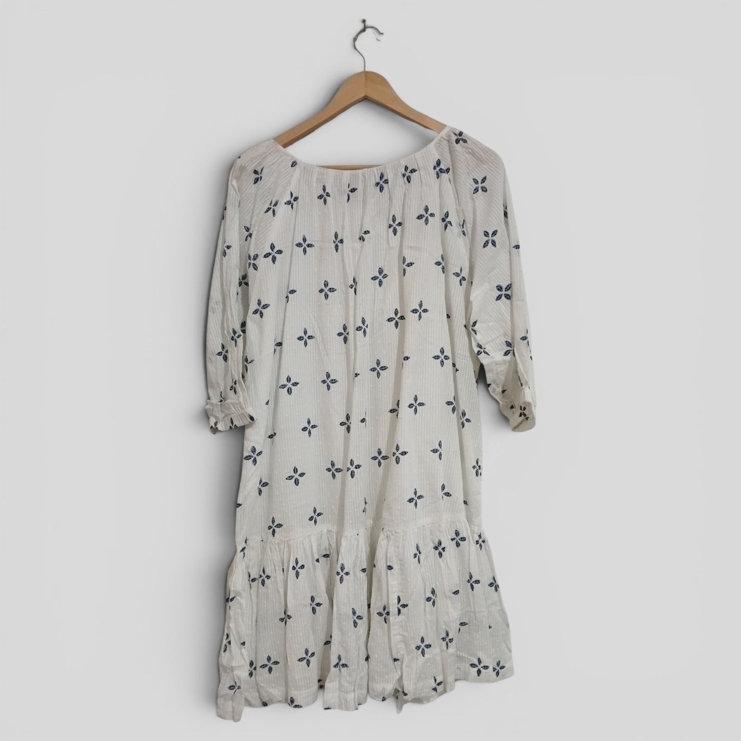 (18) Next | Dress