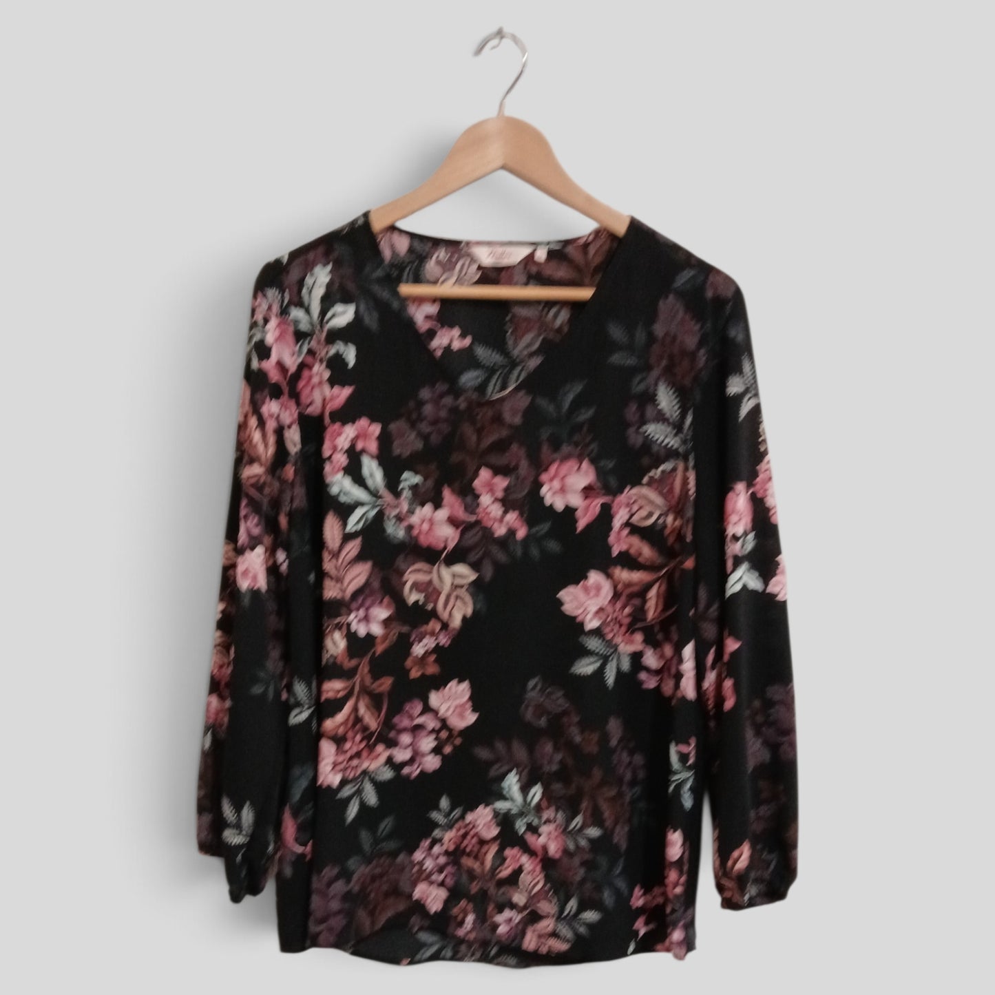 (12) Millers | Floral LS Blouse
