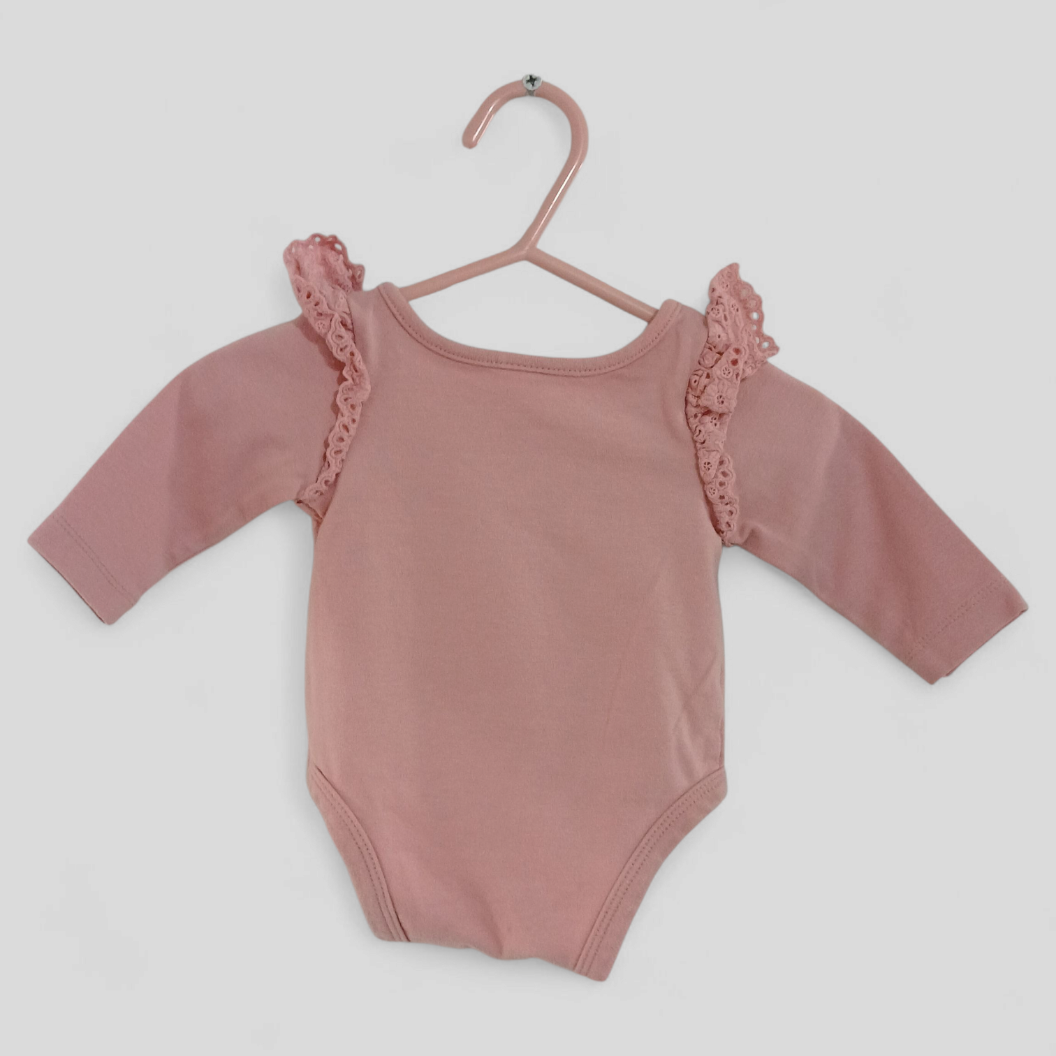 Image of (0000) Dymples | L/S Ruffle Shoulder