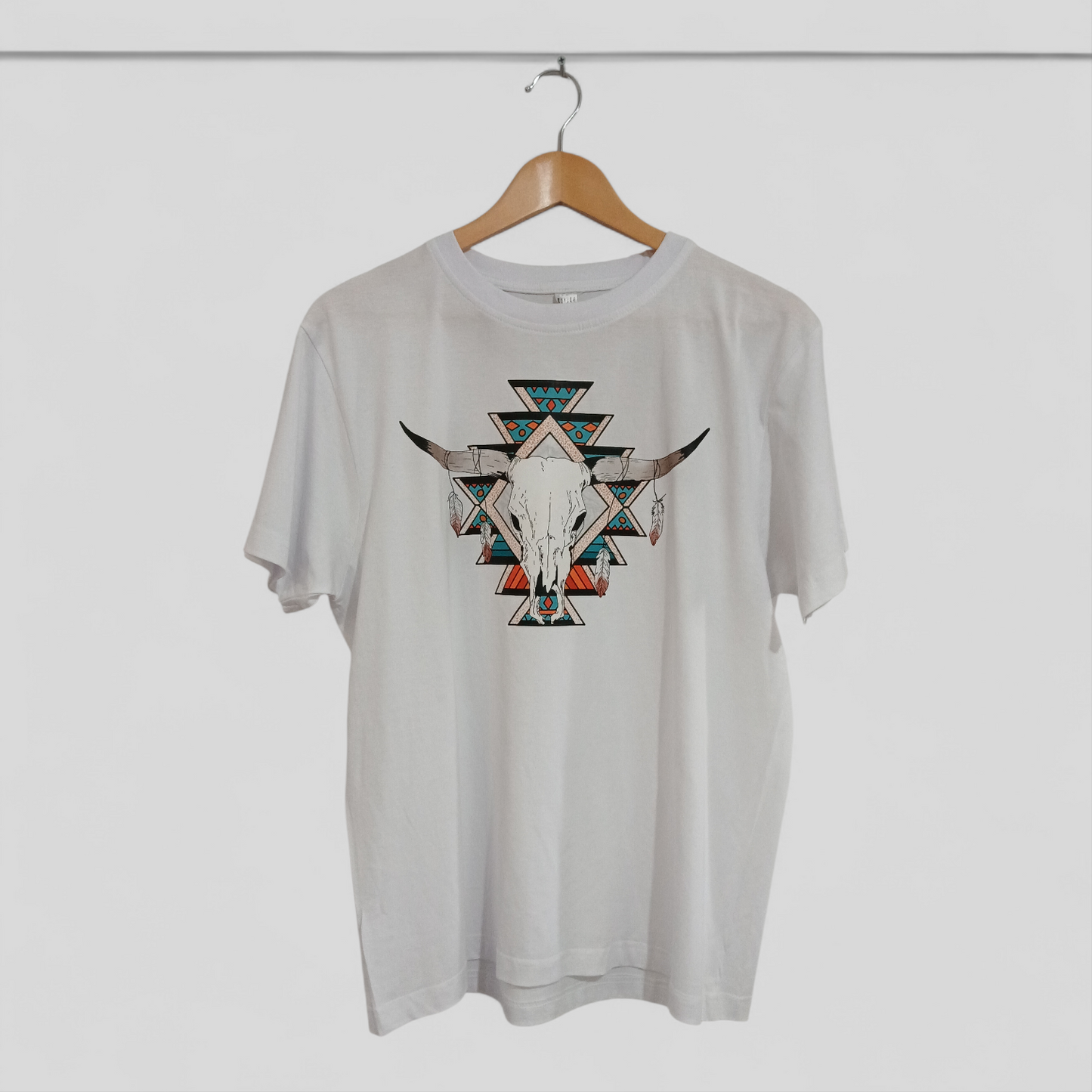 (S) BNWT | Howdy Hetty | White Graphic Tee