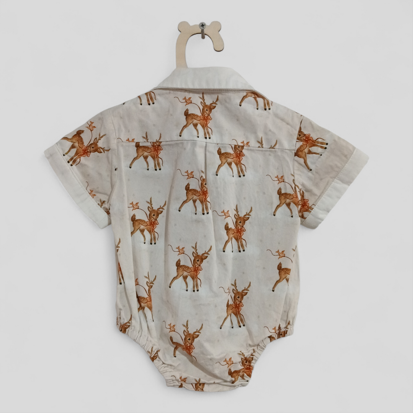 (000JNR) Beneer & Hazelnut | Deer Onesie