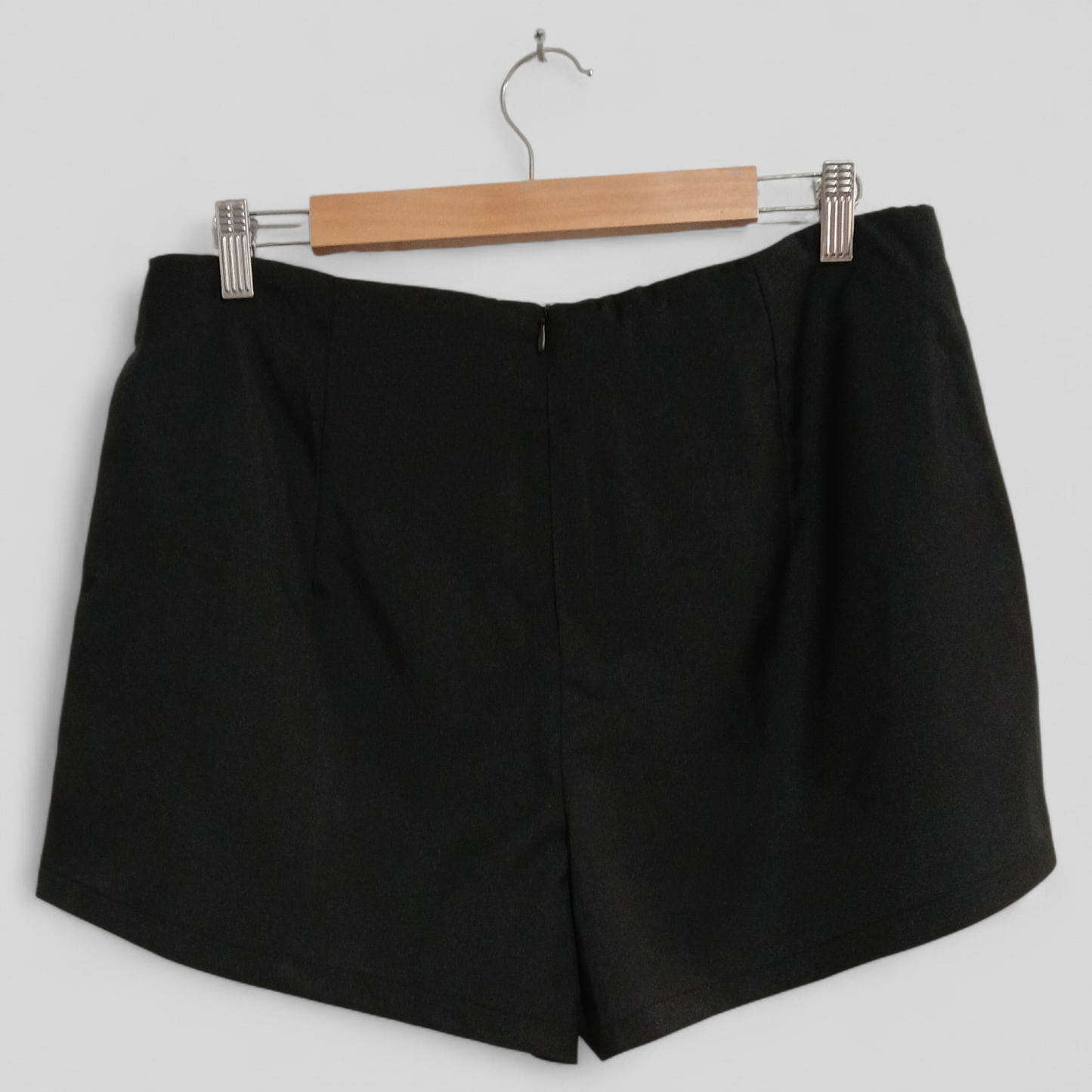 (XL) Shein | Black Shorts