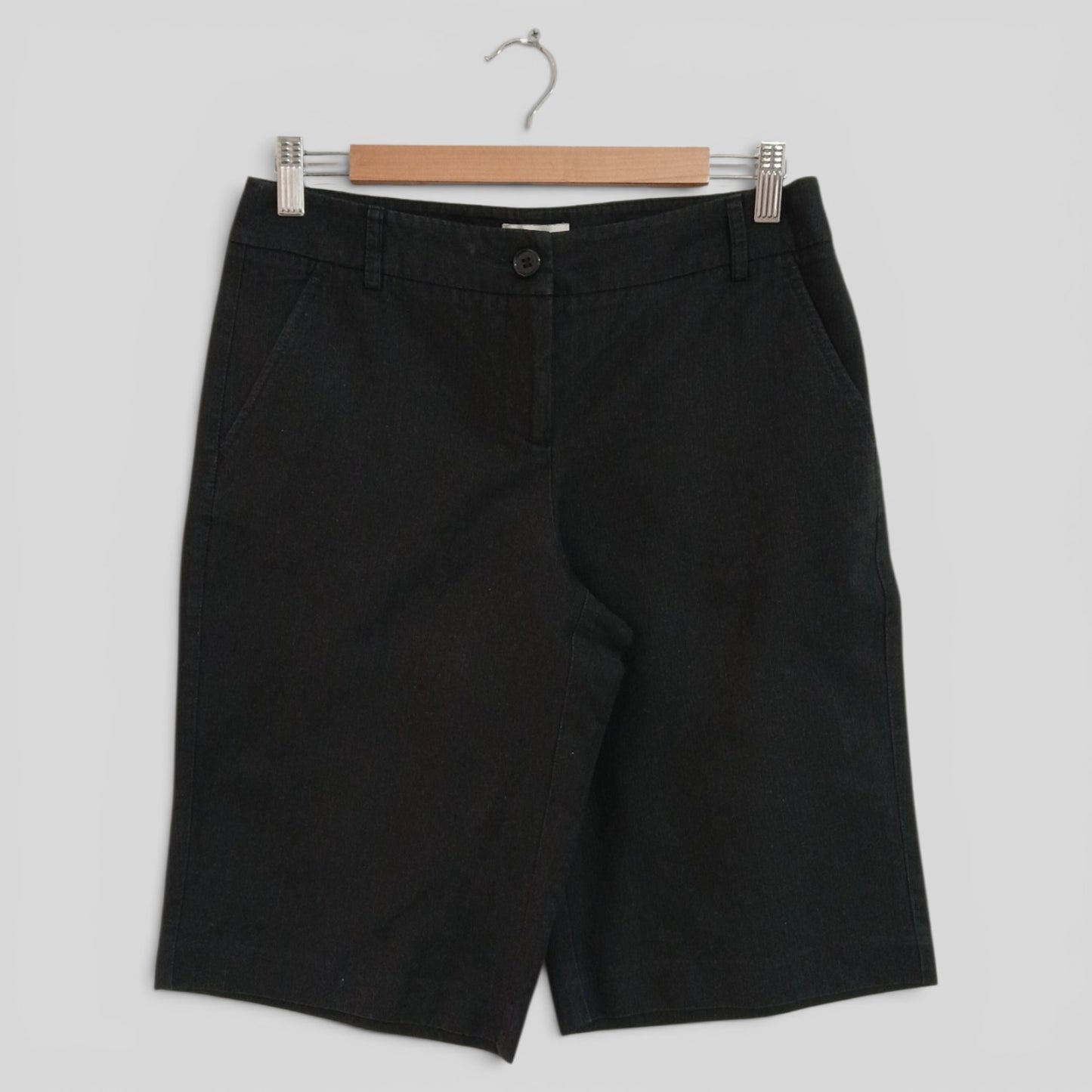 (8) Sussan | Black Shorts