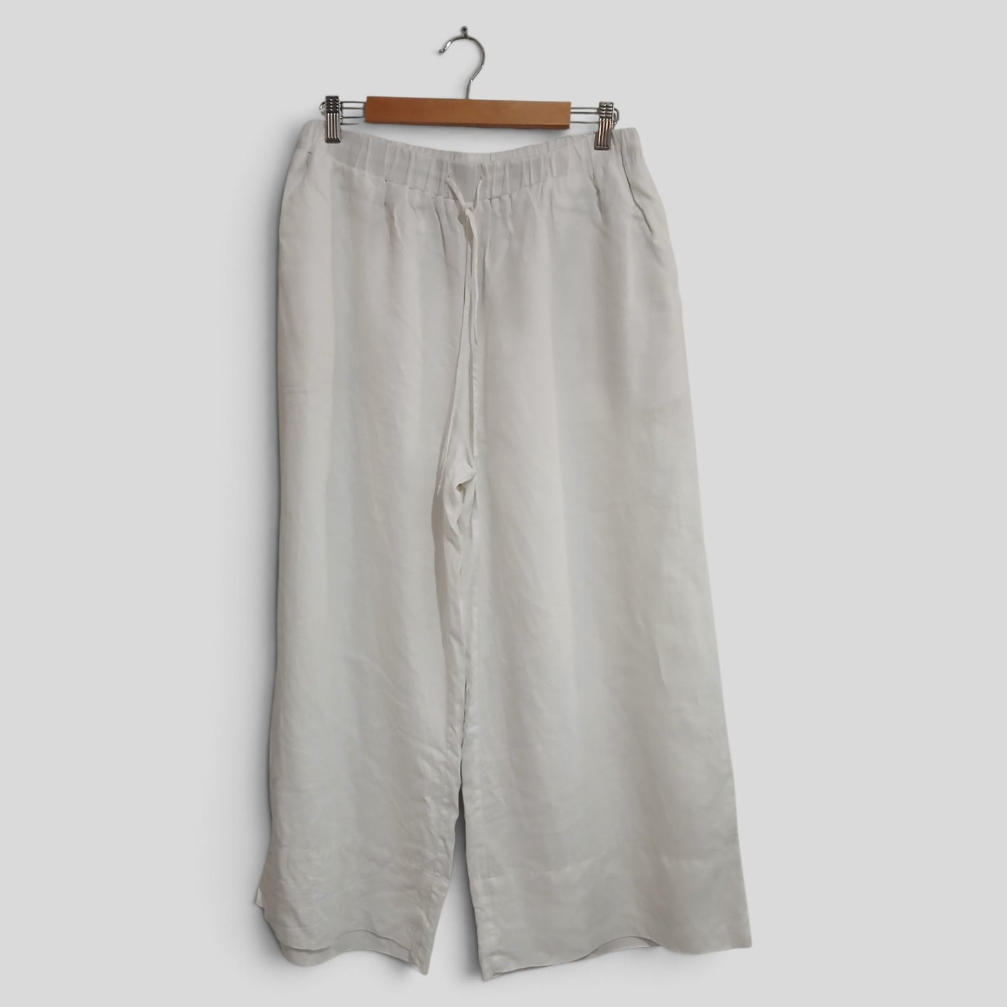 (16) Dissh | White Pants