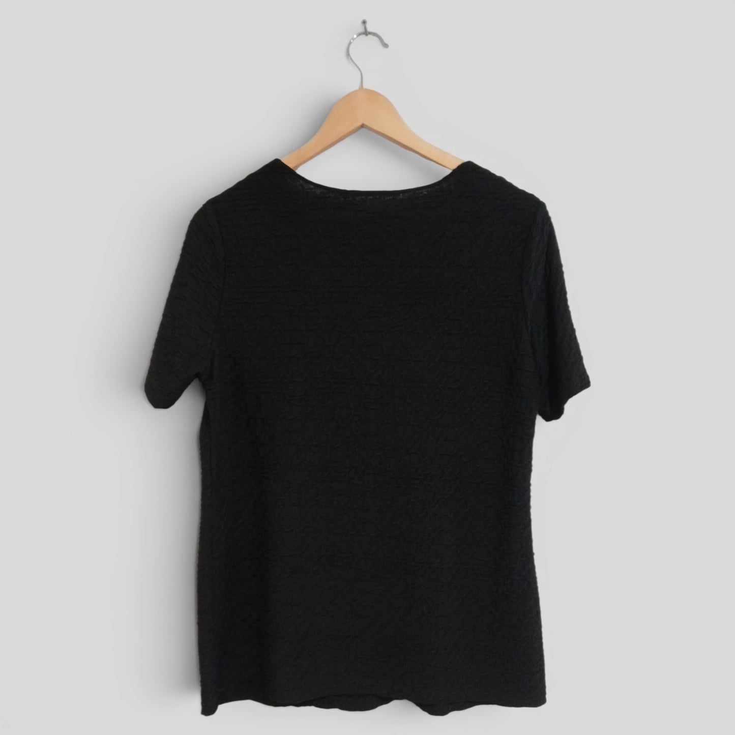 (M) Black Textured Tee