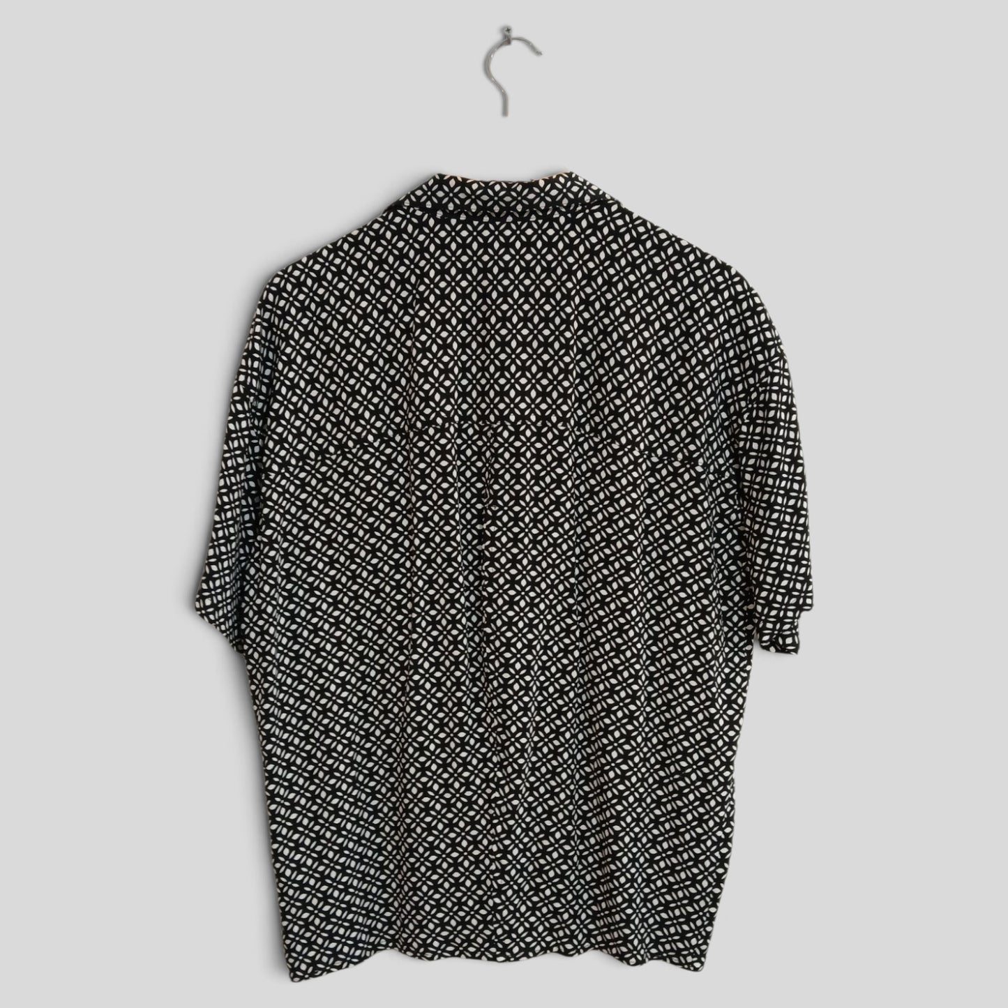 (12) Serra | BW Patterned Blouse