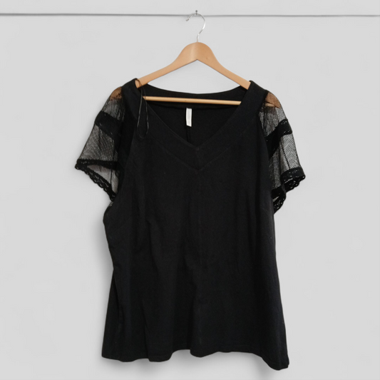(20) Avella | Sheer Sleeve Black Blouse