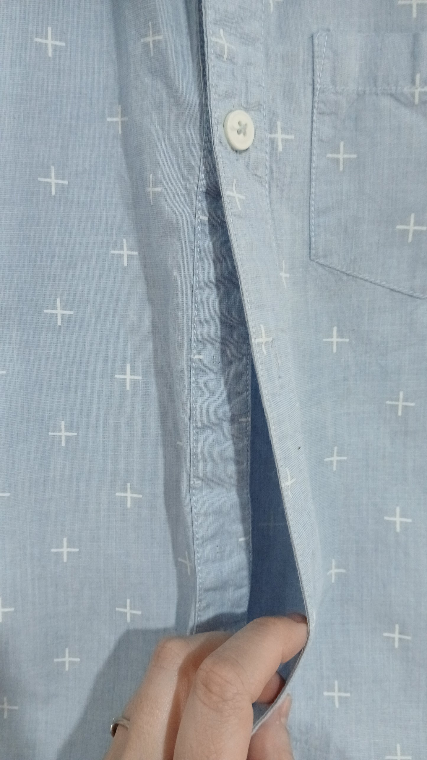 (8JNR) BauHaus | Button Up