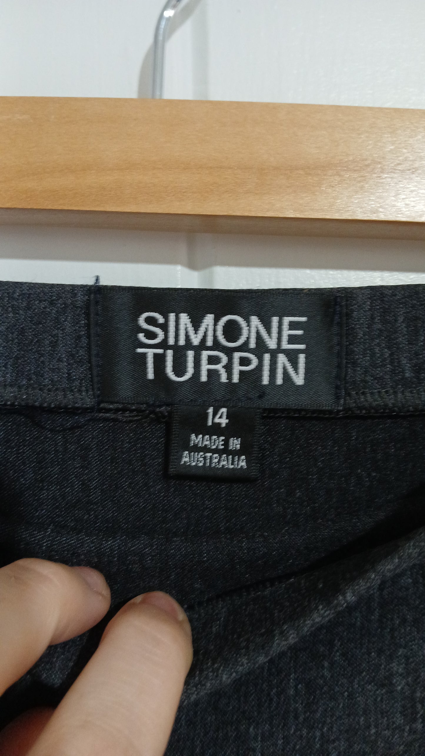 (14) Simone Turpin | Skirt
