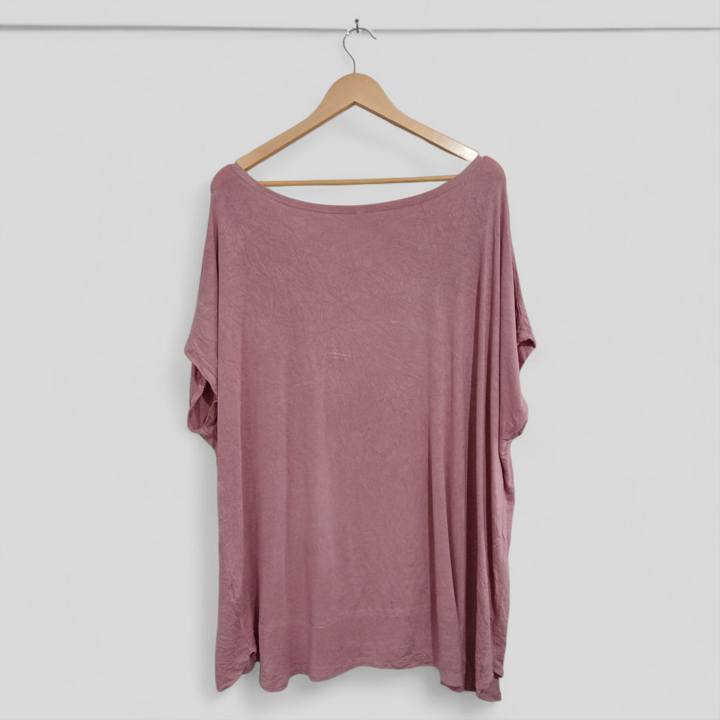 (20) Avella | Pink Tee