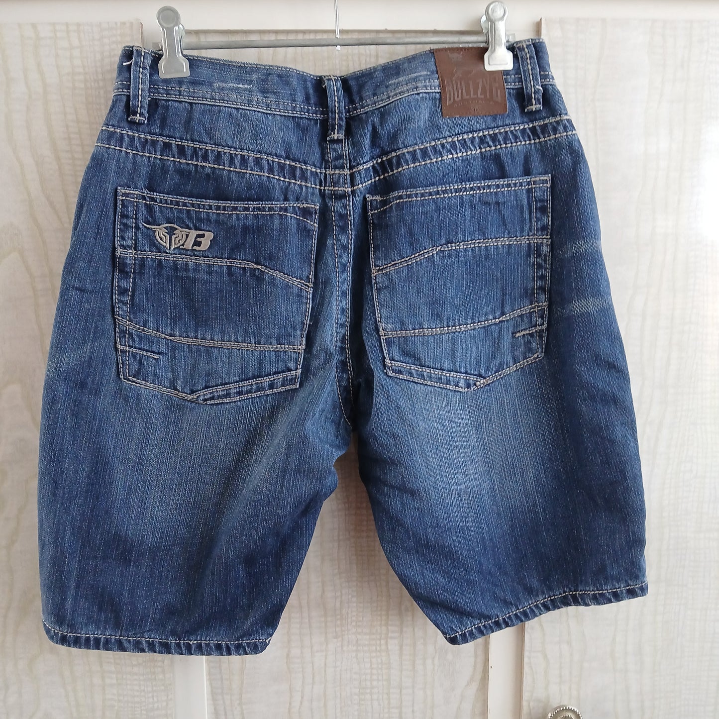 (28) Men's Bullzye Denim Shorts