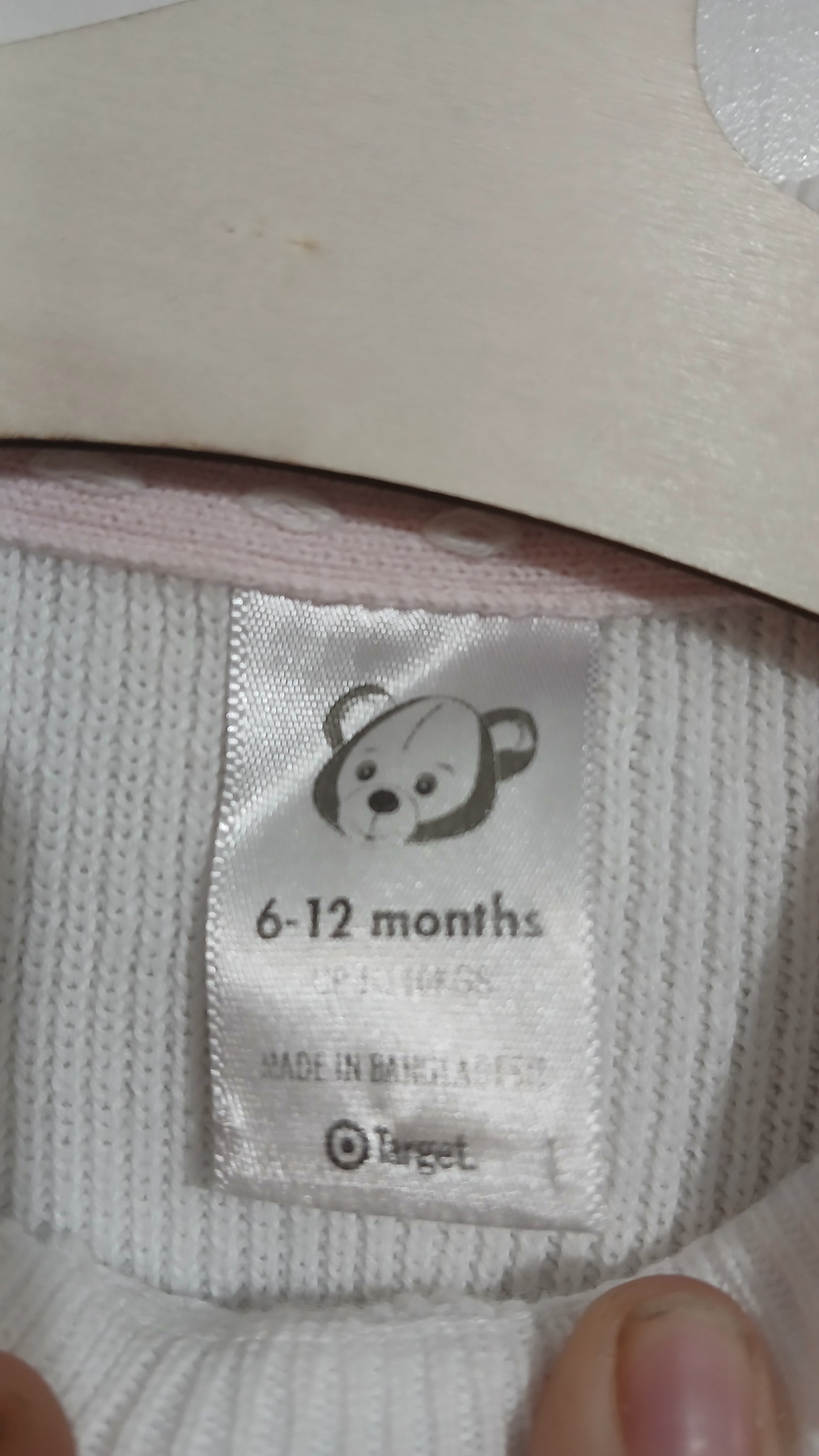 (0JNR) Target | White Cardi