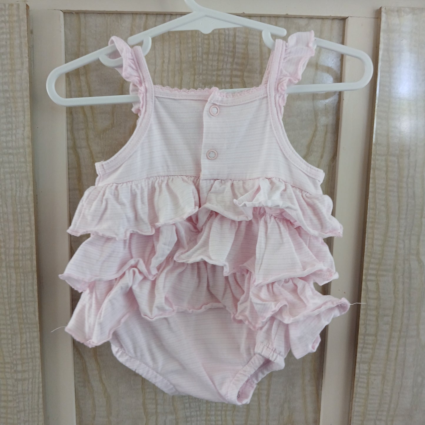 (00) Baby World Pink Ruffle