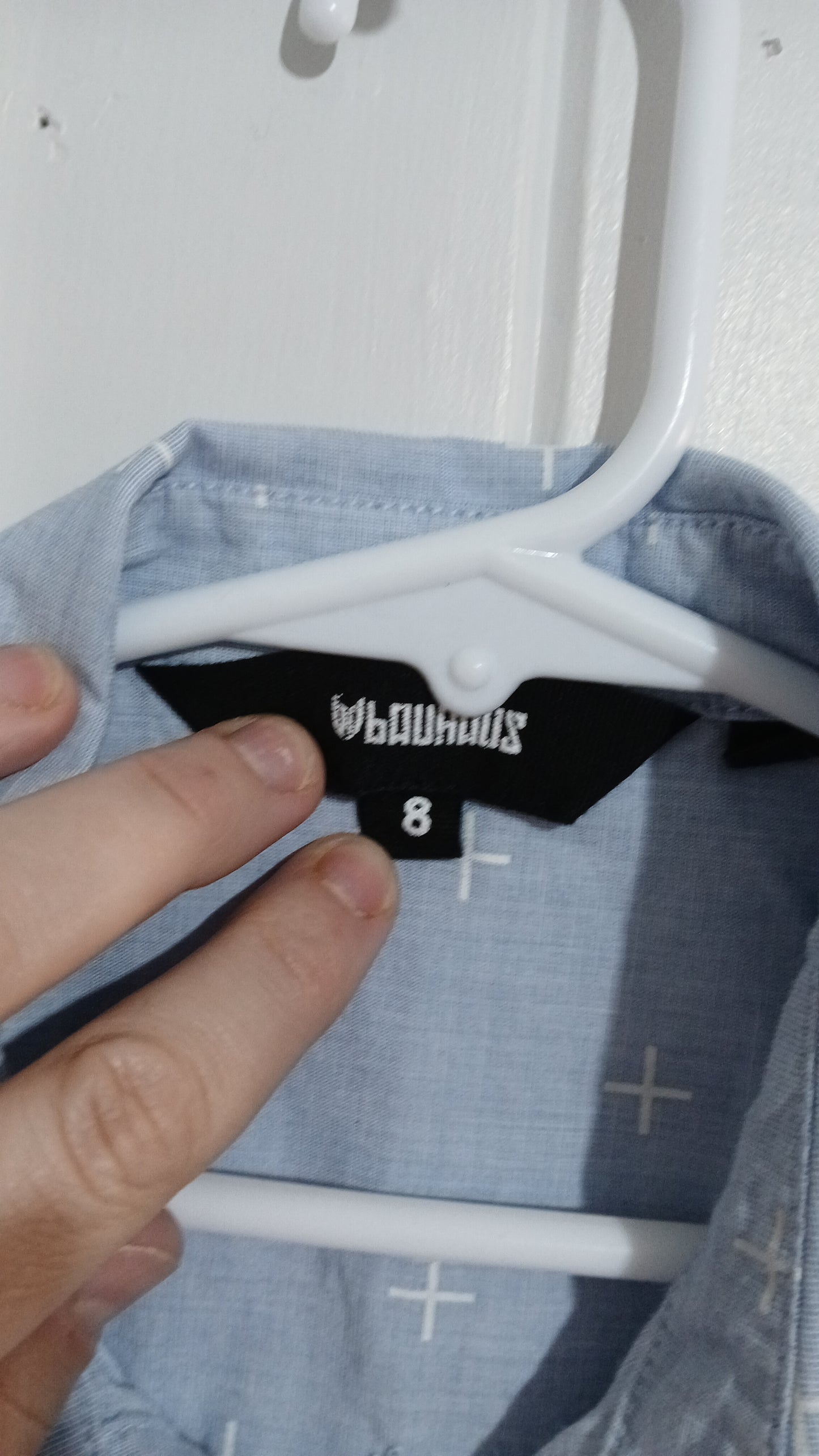 (8JNR) BauHaus | Button Up