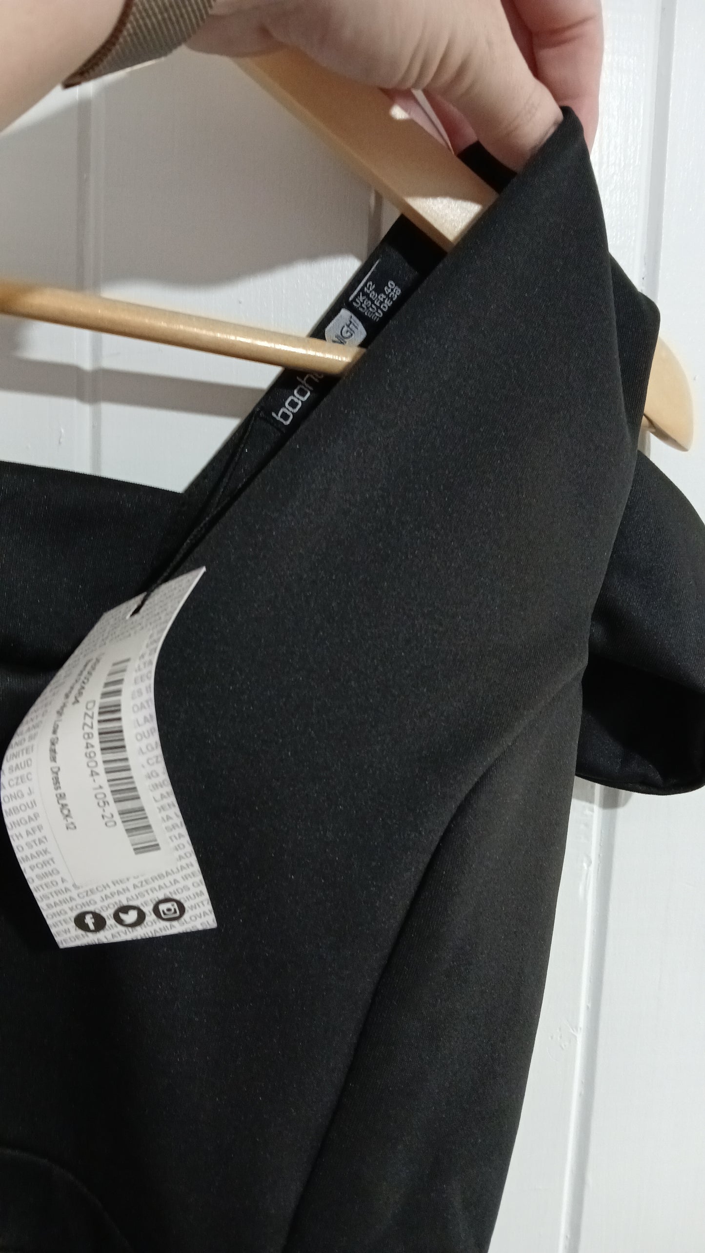 (12) BNWT | Boohoo | Black Skater Dress