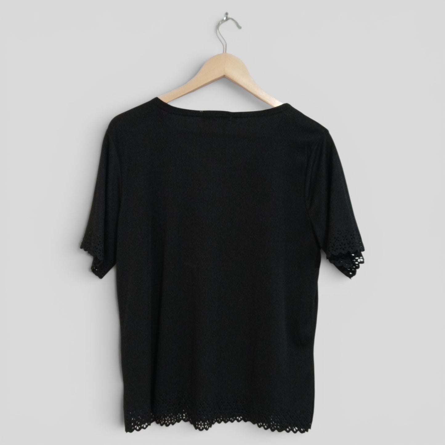 (M) Elegant | Black Blouse