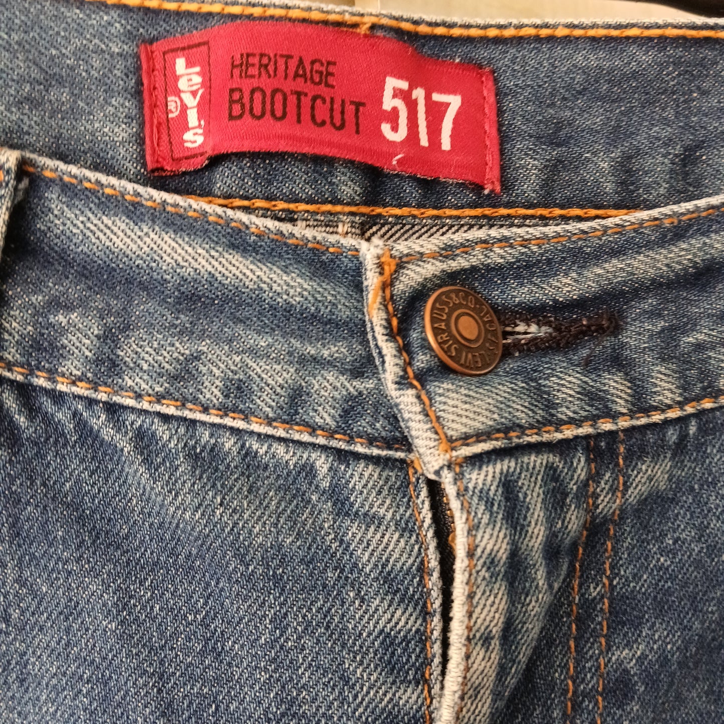 (36/32) Levis | Heritage Bootcut Jeans