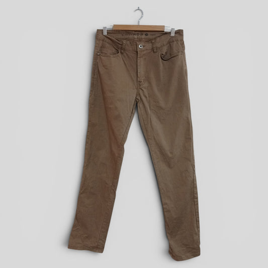 (31) Connor | Chinos