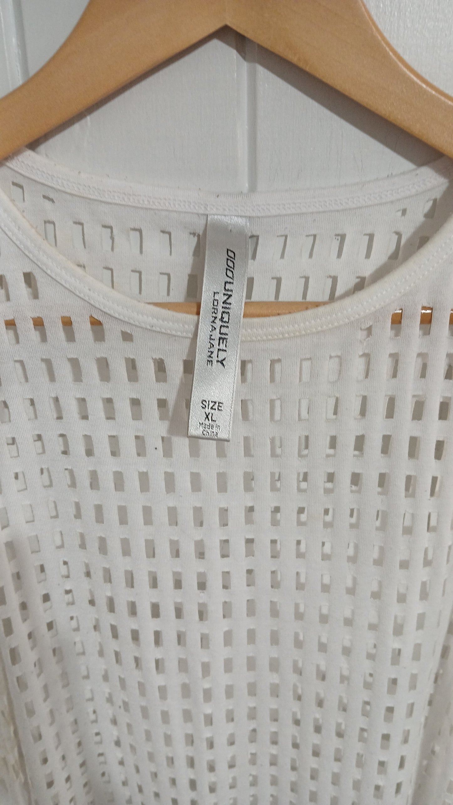 (XL) Lorna Jane | White Mesh Tank