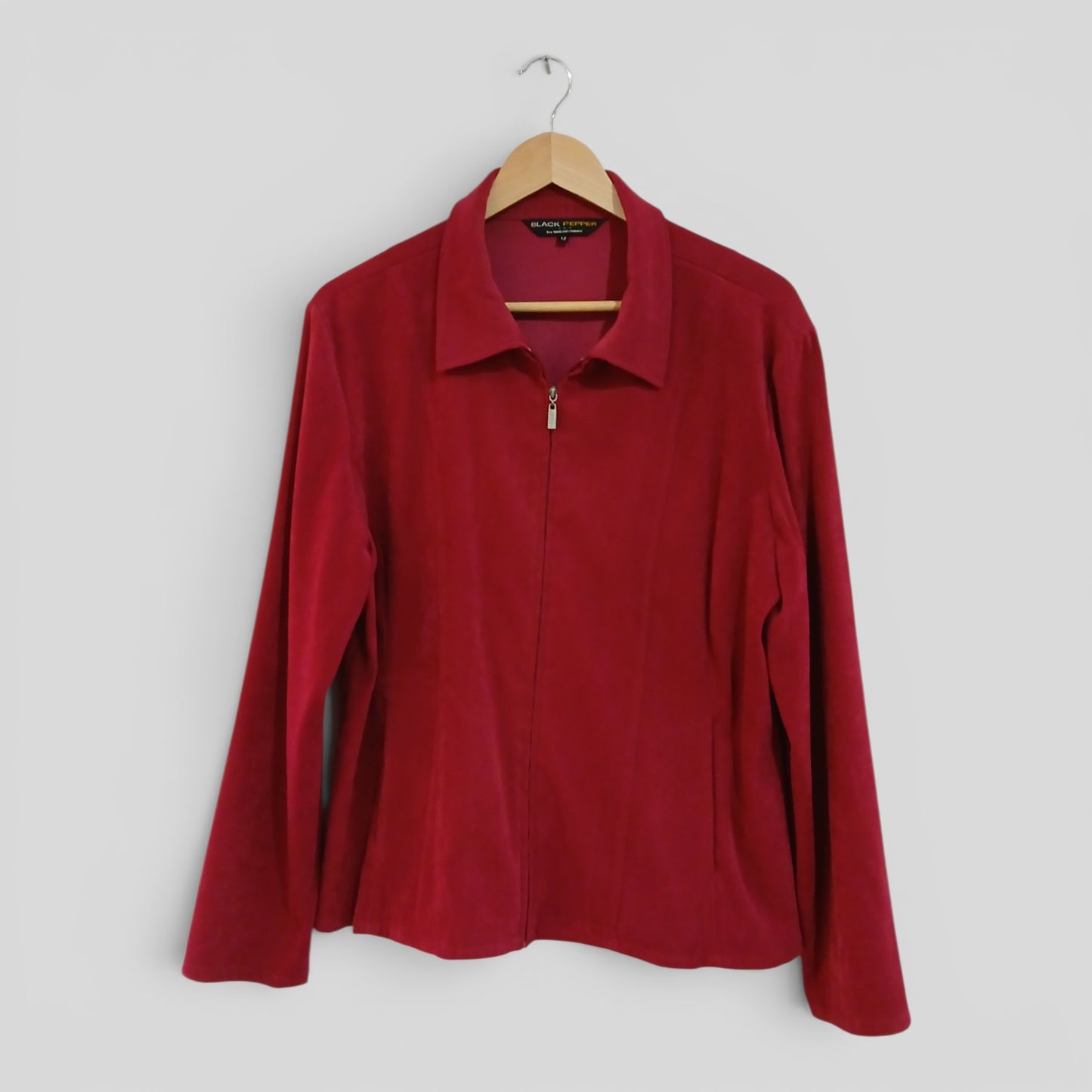 (12) Black Pepper | Dark Pink Jacket