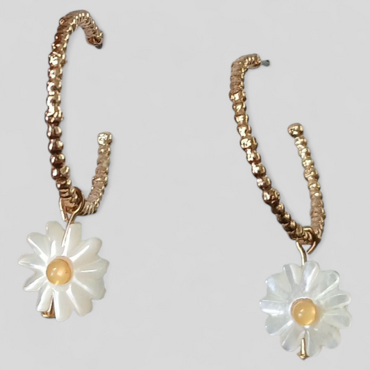 Earrings | daisy