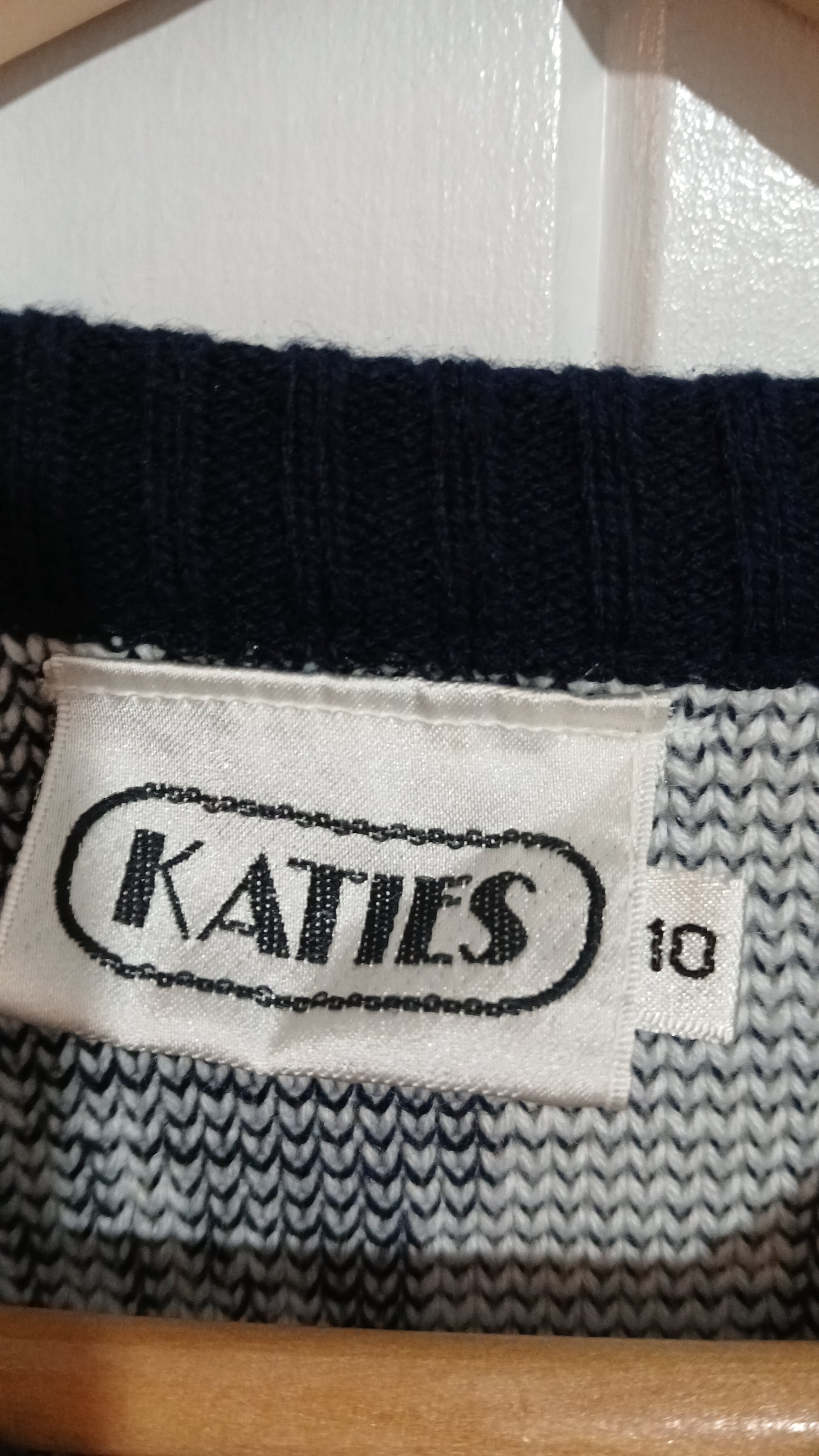 (10) Katies | Birds Sweater