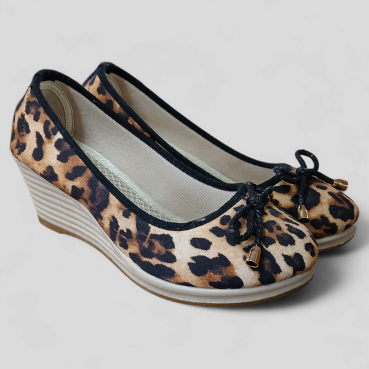 (39) Animal Print Wedges
