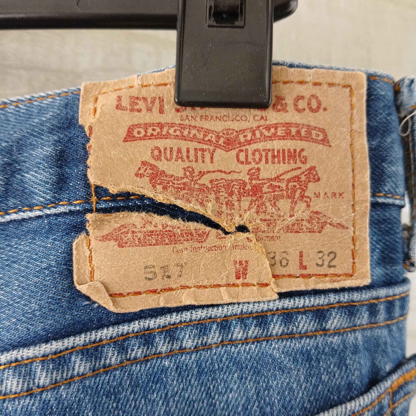 (36/32) Levis | Heritage Bootcut Jeans