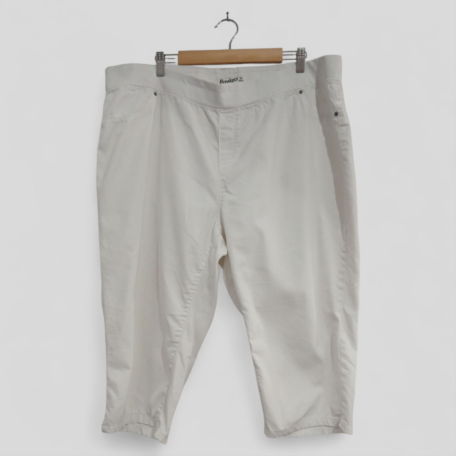 Image of (22) Breakers | White Capris