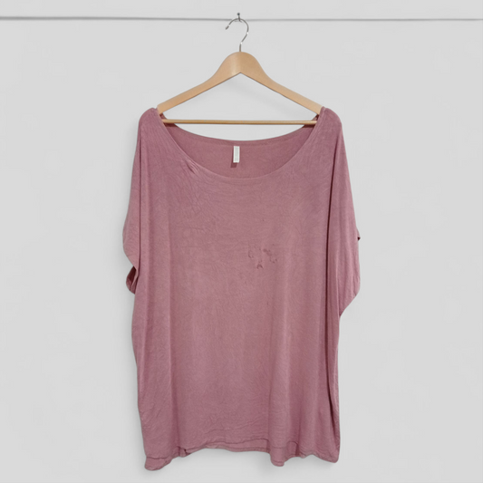 (20) Avella | Pink Tee