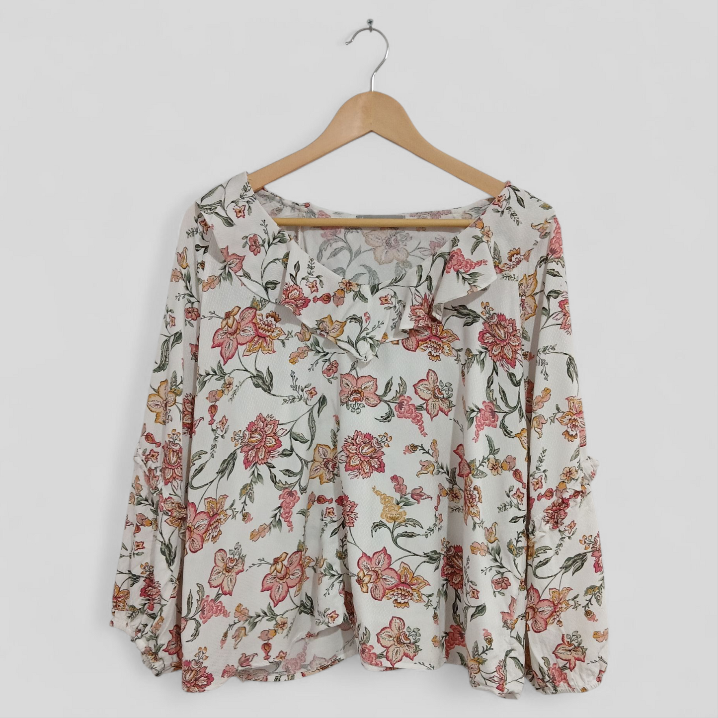 (16) Katies | L/S Floral Blouse