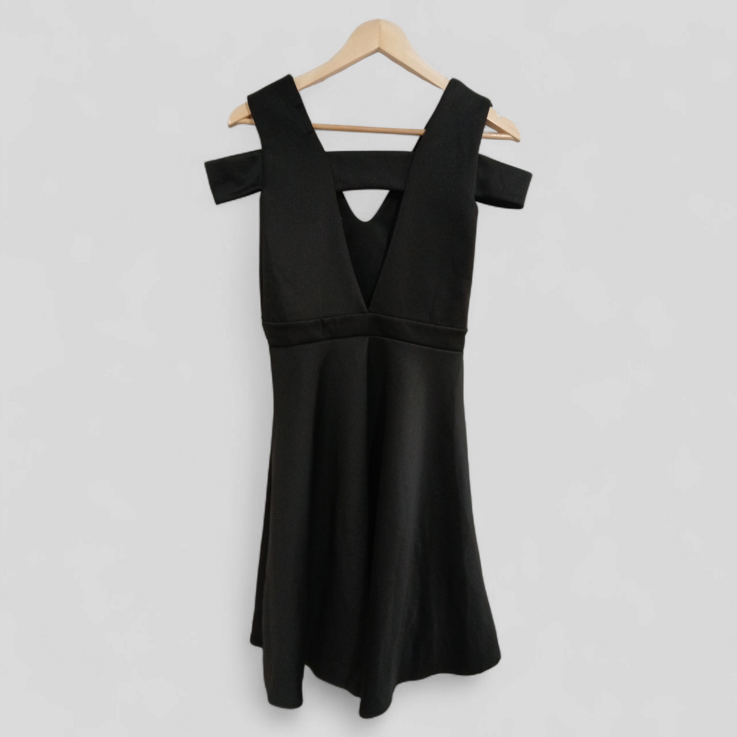 (12) BNWT | Boohoo | Black Skater Dress