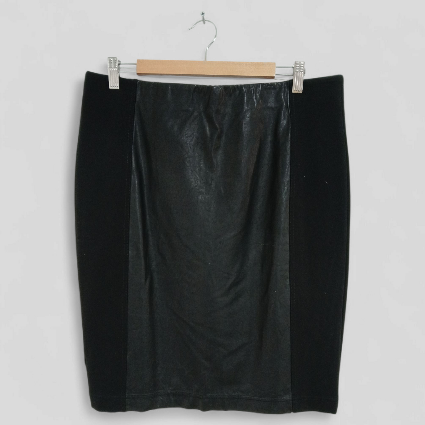 (L) Country Road | Black Skirt