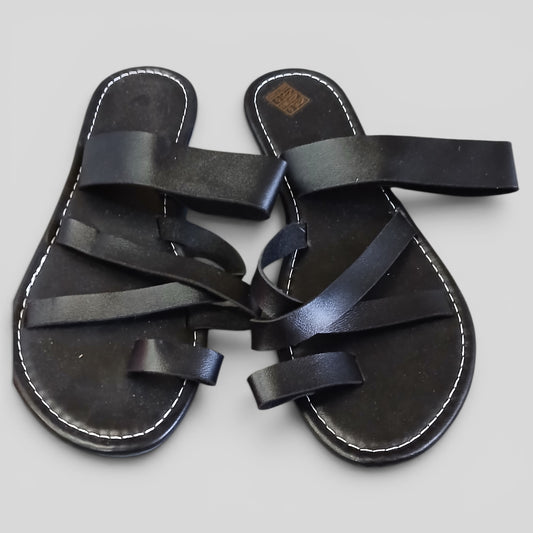 (39) Black Sandals