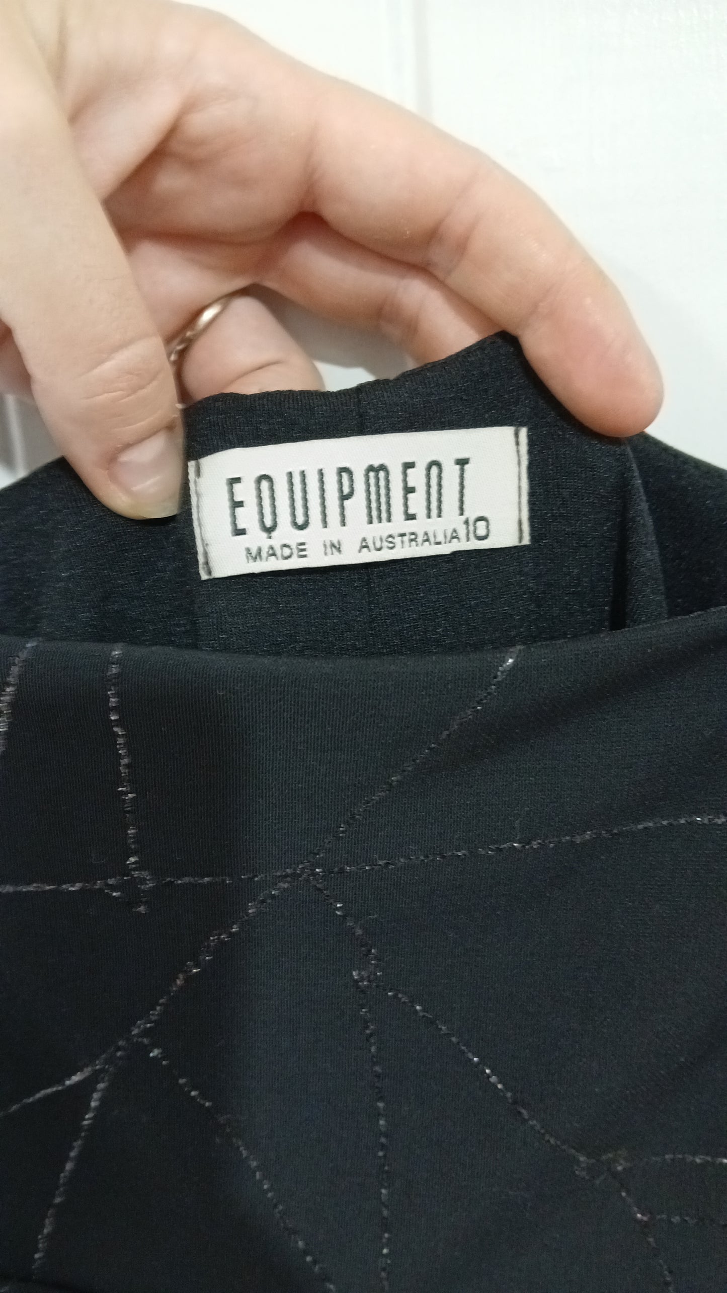 (10) Equipment | Dress