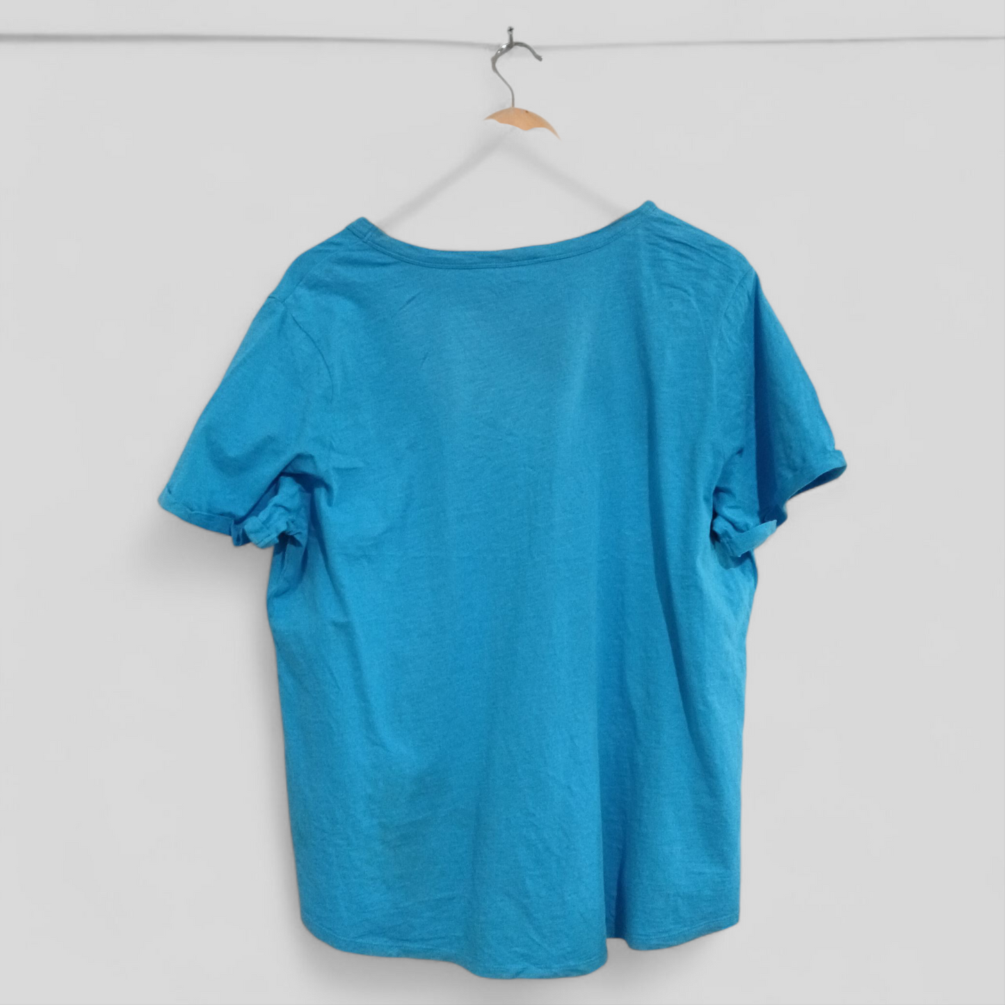 (20) Anko | Blue Tee
