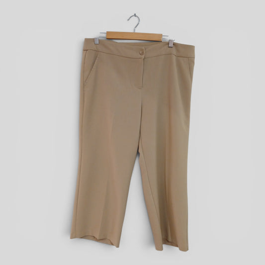 (14) Millers | Cream Capris