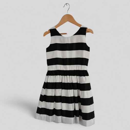 (7JNR) Target | BW Striped Dress