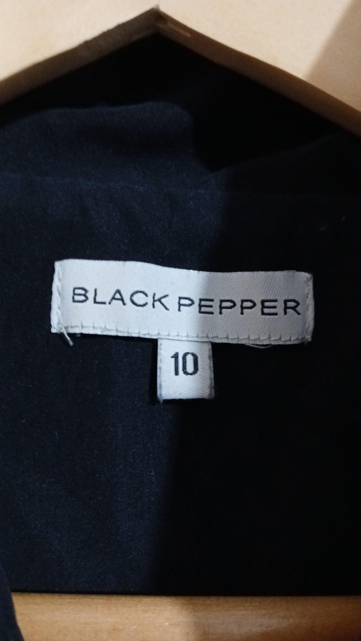 (10) Black Pepper | Vest
