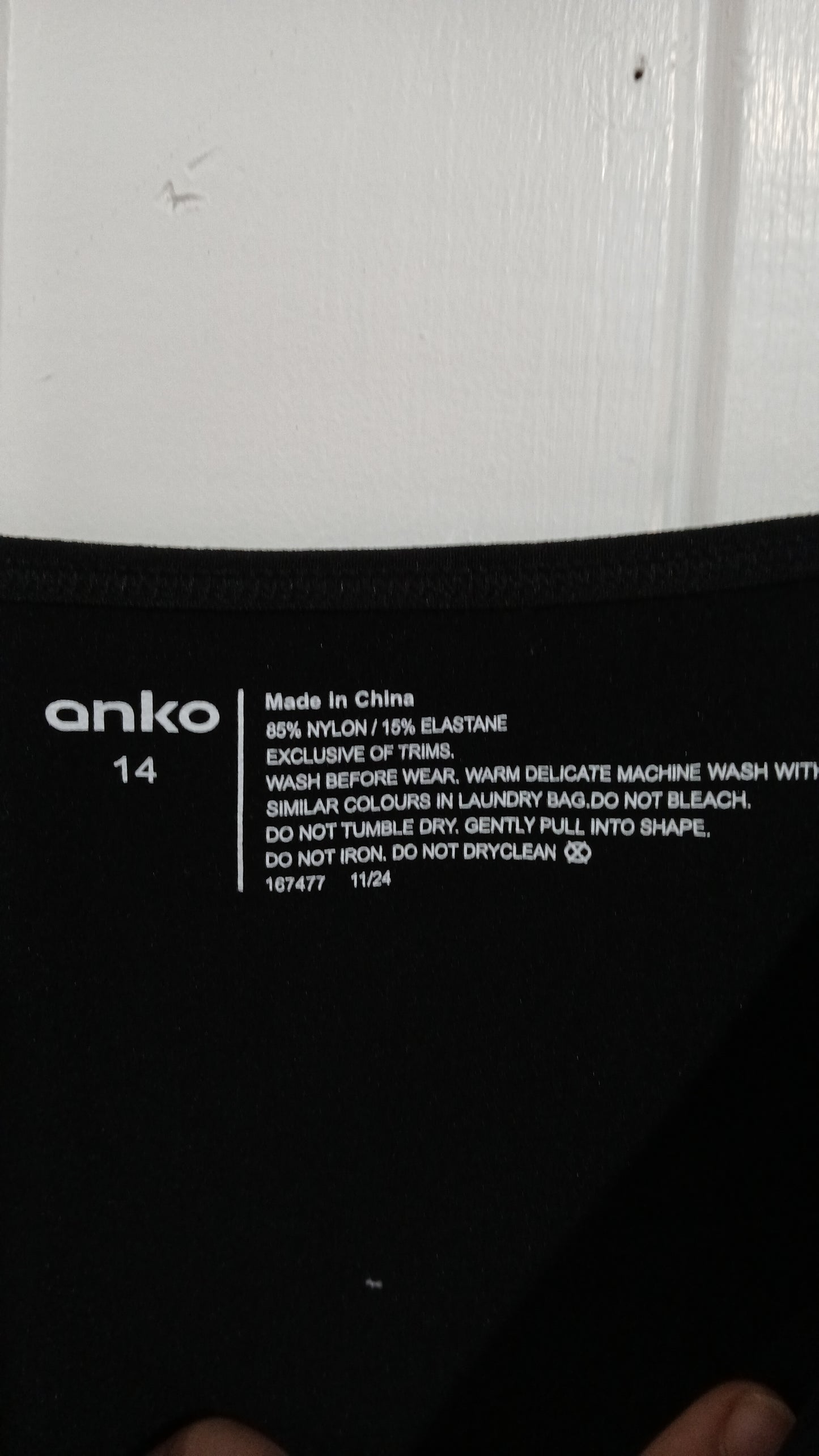(14) Anko | Seamfree Plunge G-String Bodysuit